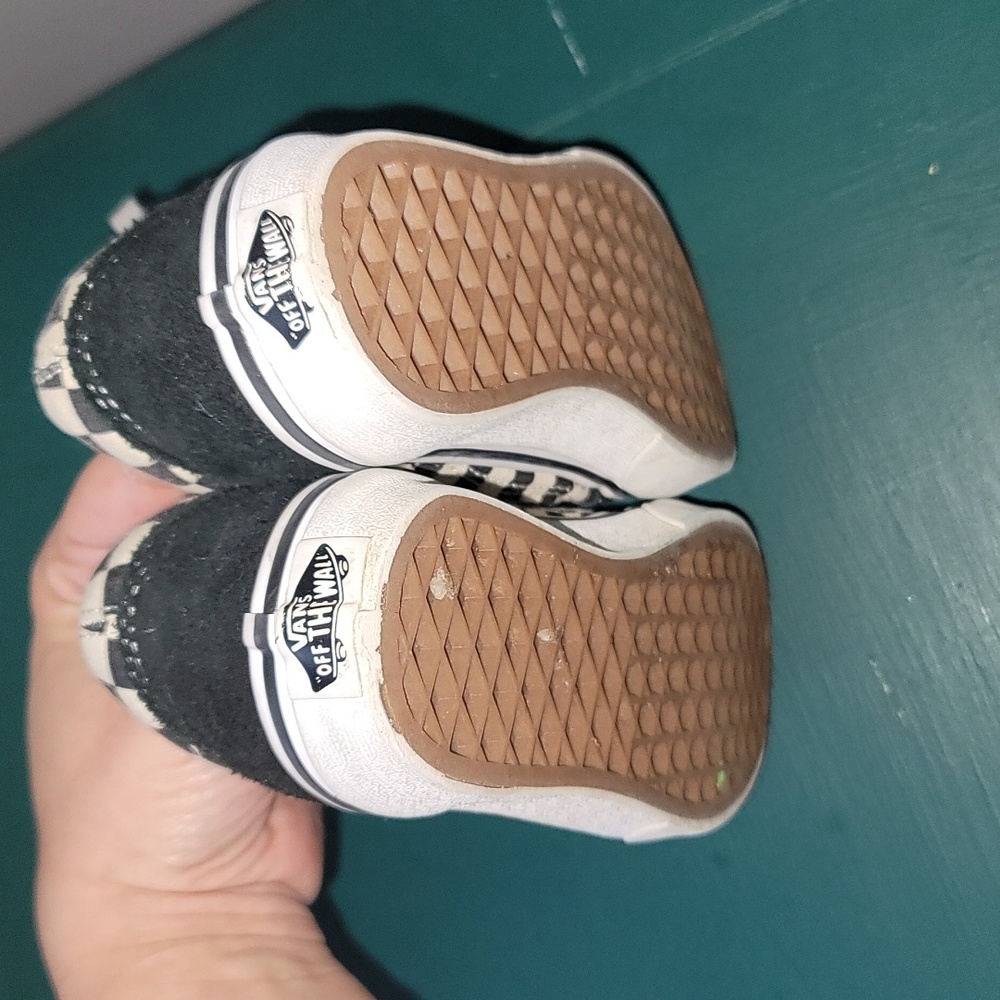 VANS - Picture 4 of 4